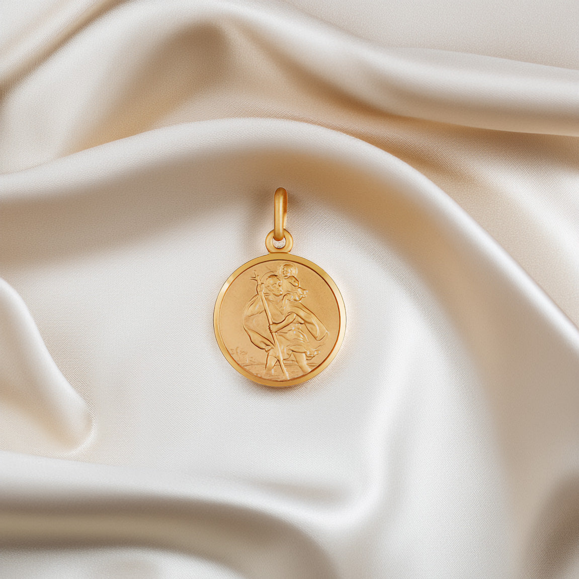Saint Christopher 9ct Gold 22mm Round Pendant - product image